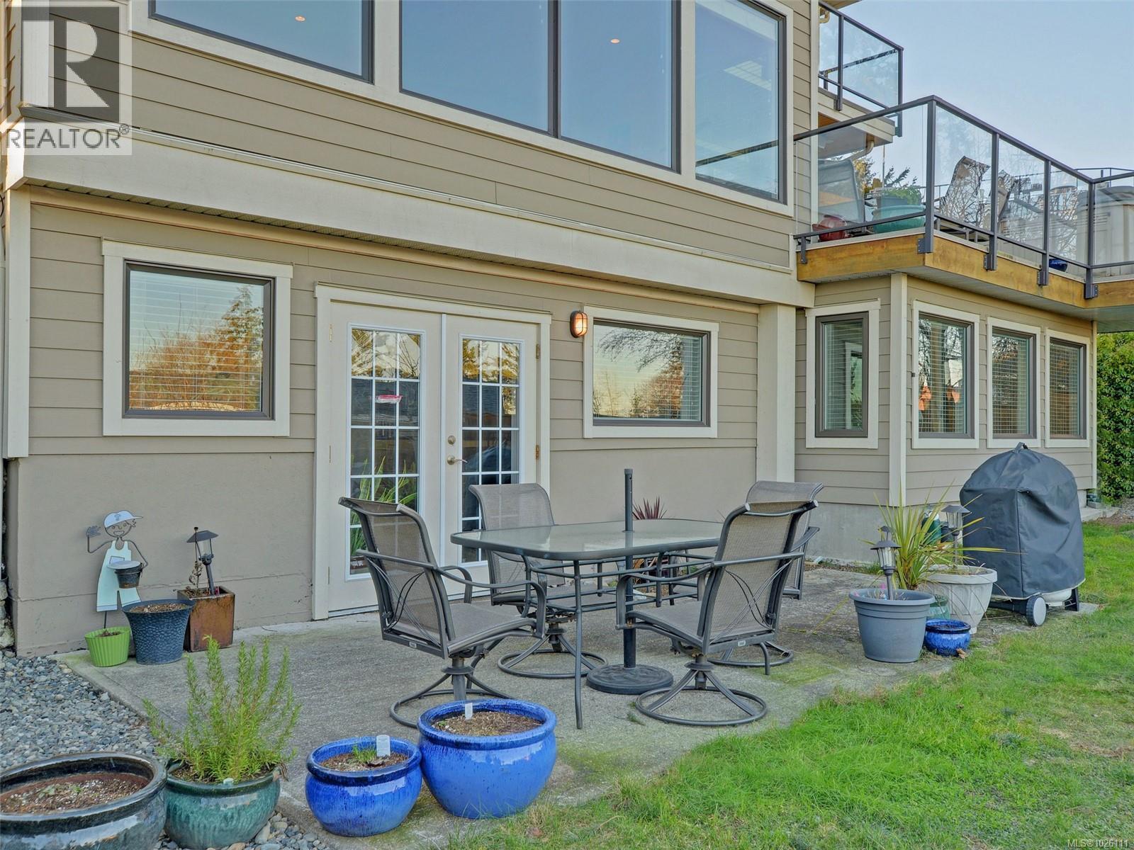 280 Milburn Dr, Colwood