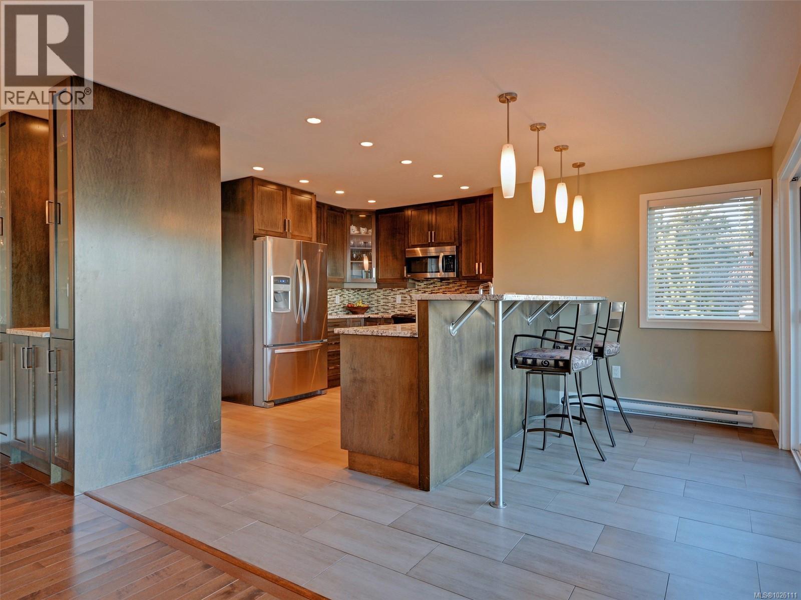 280 Milburn Dr, Colwood