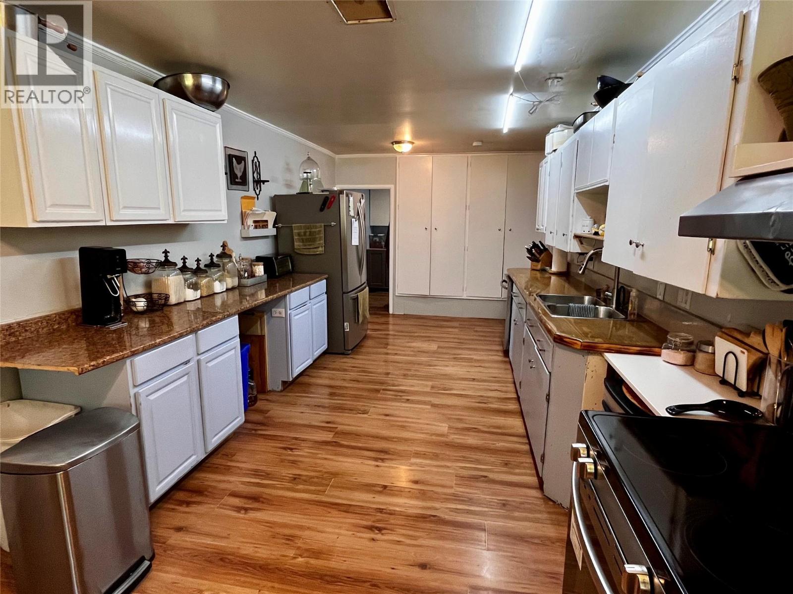  1701 Highway 23 Highway, Nakusp