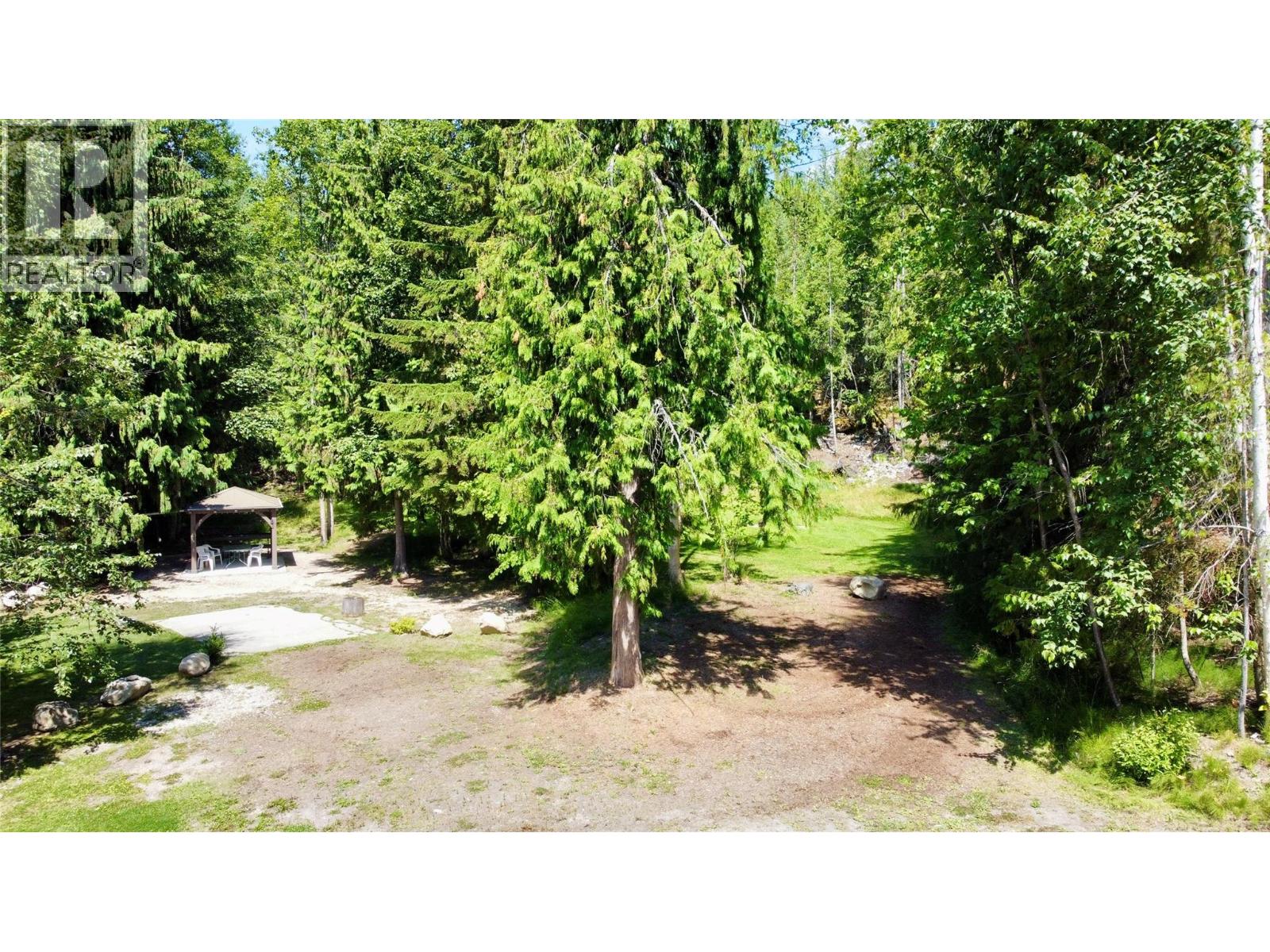  1701 Highway 23 Highway, Nakusp