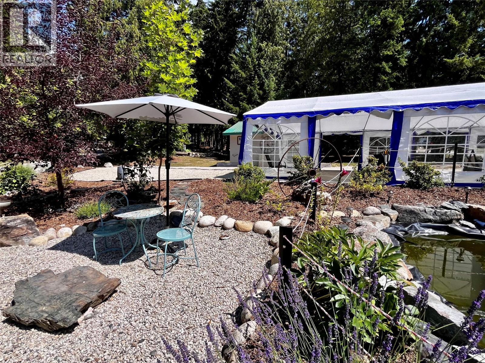  1701 Highway 23 Highway, Nakusp