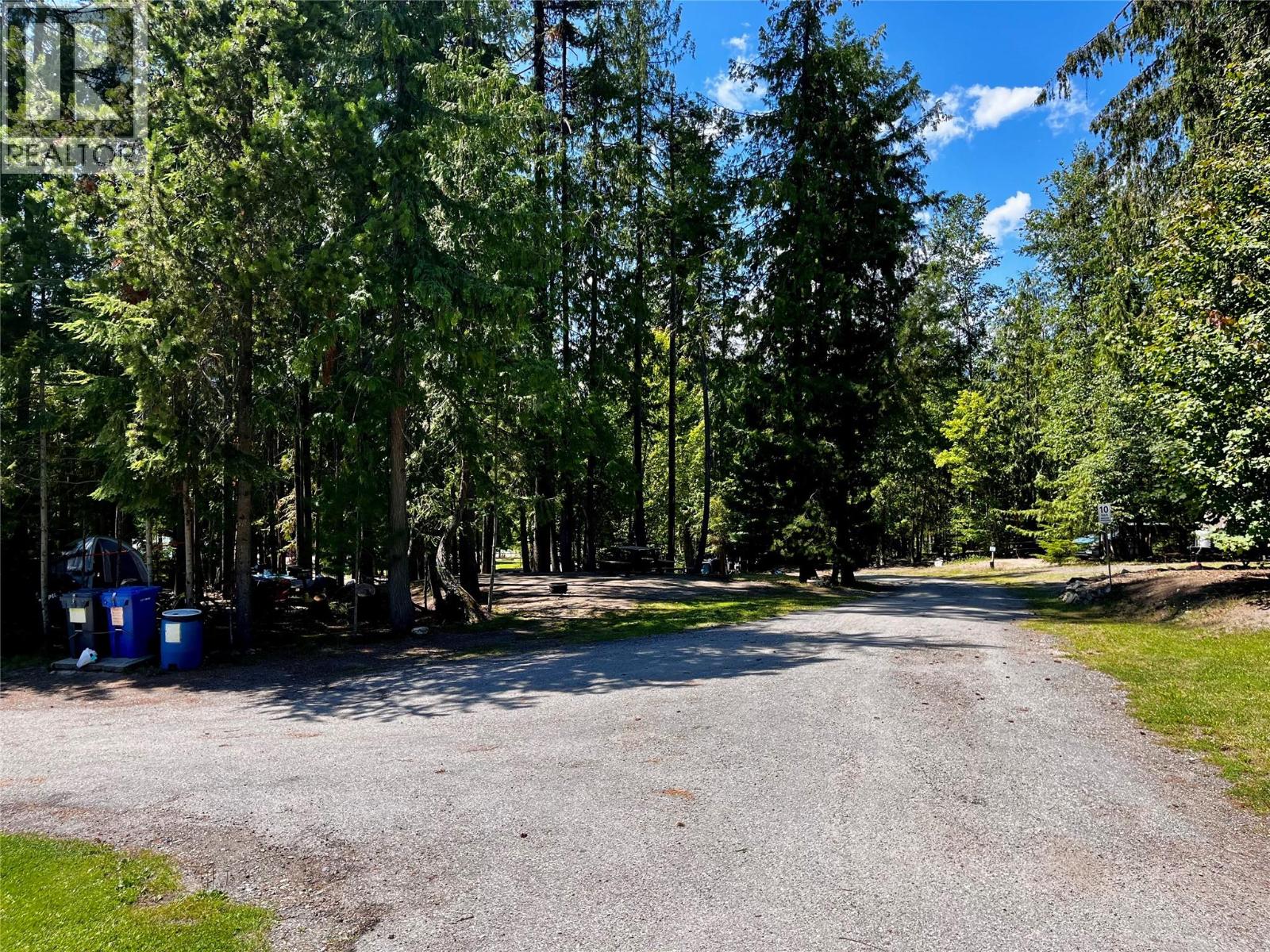  1701 Highway 23 Highway, Nakusp