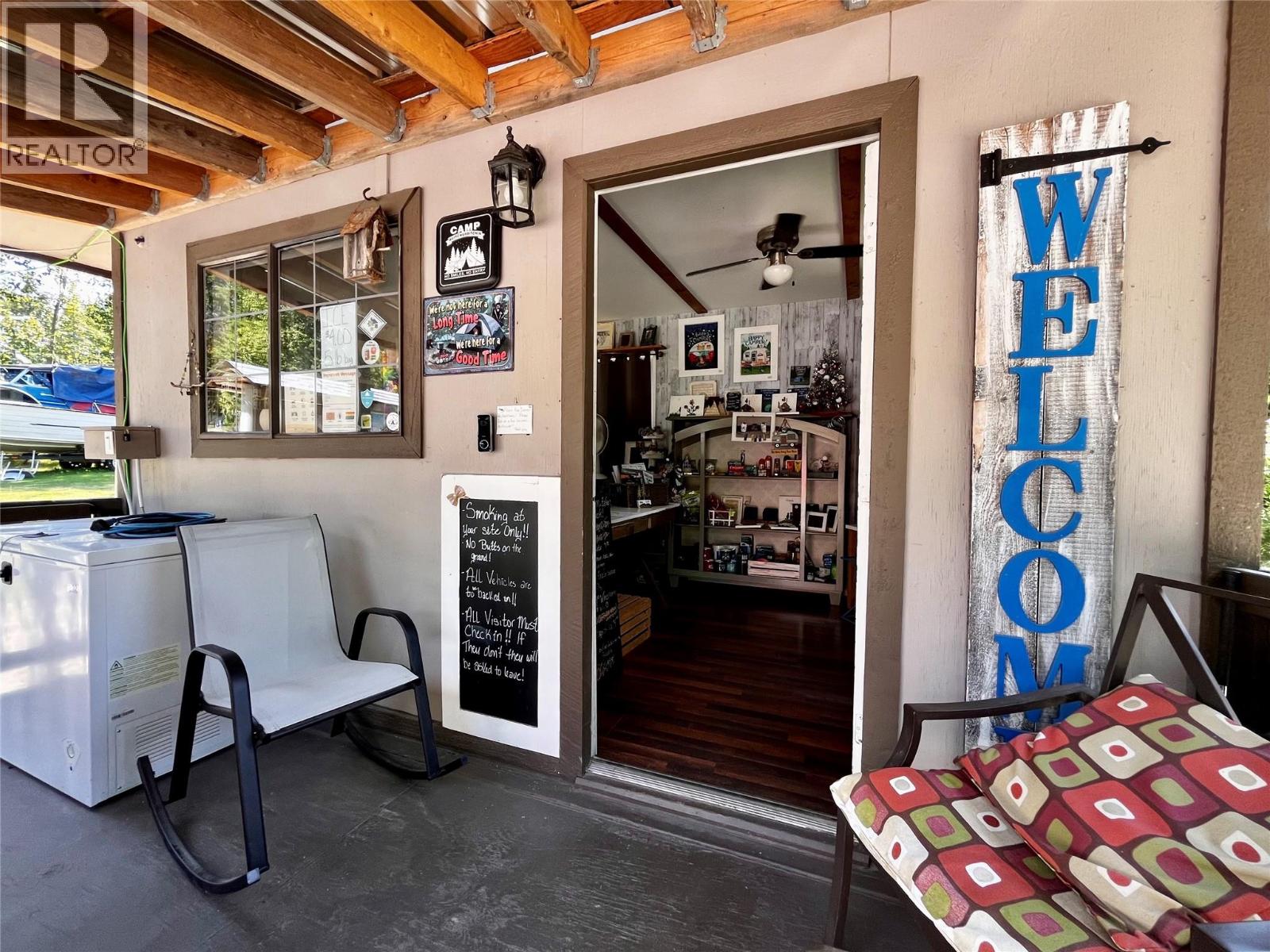  1701 Highway 23 Highway, Nakusp