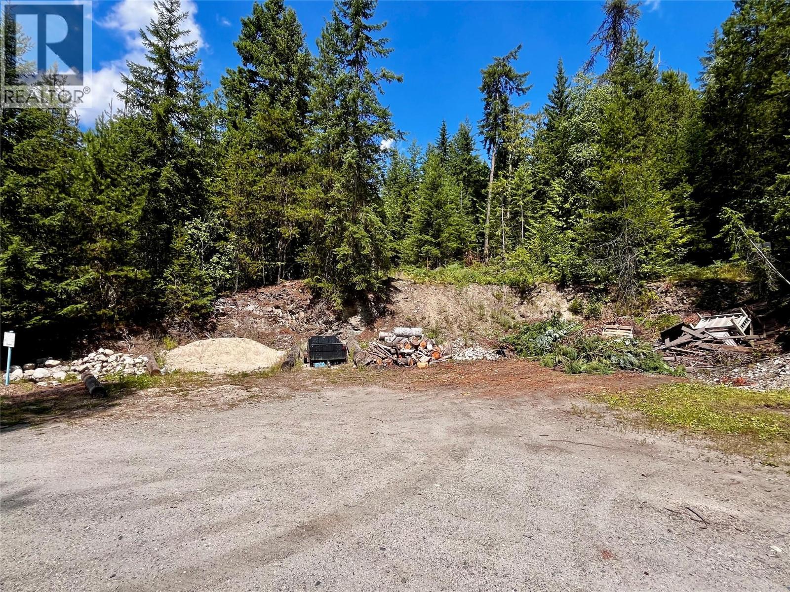  1701 Highway 23 Highway, Nakusp