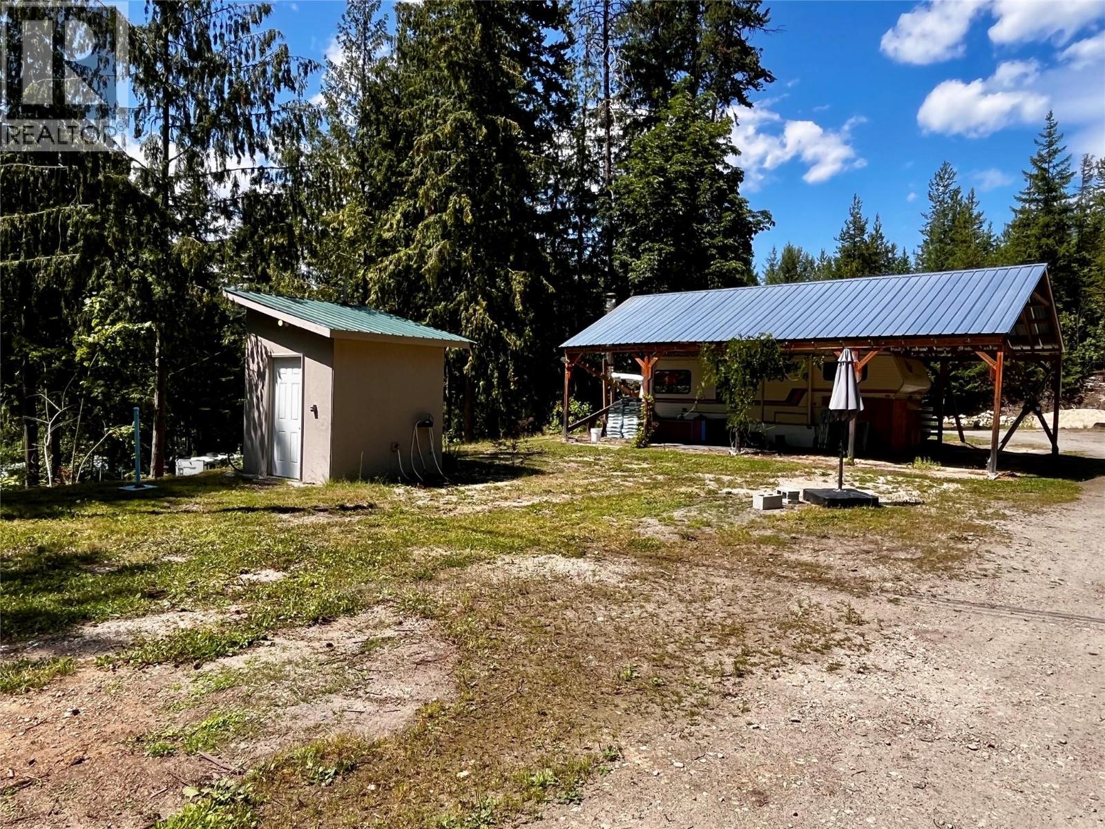  1701 Highway 23 Highway, Nakusp