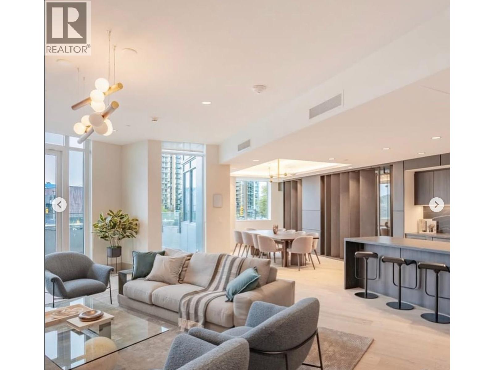 709 1500 FERN STREET, North Vancouver