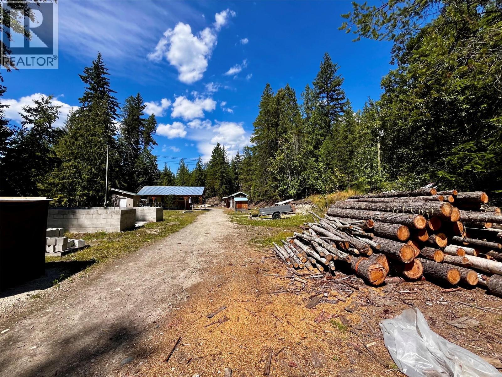  1701 Highway 23 Highway, Nakusp