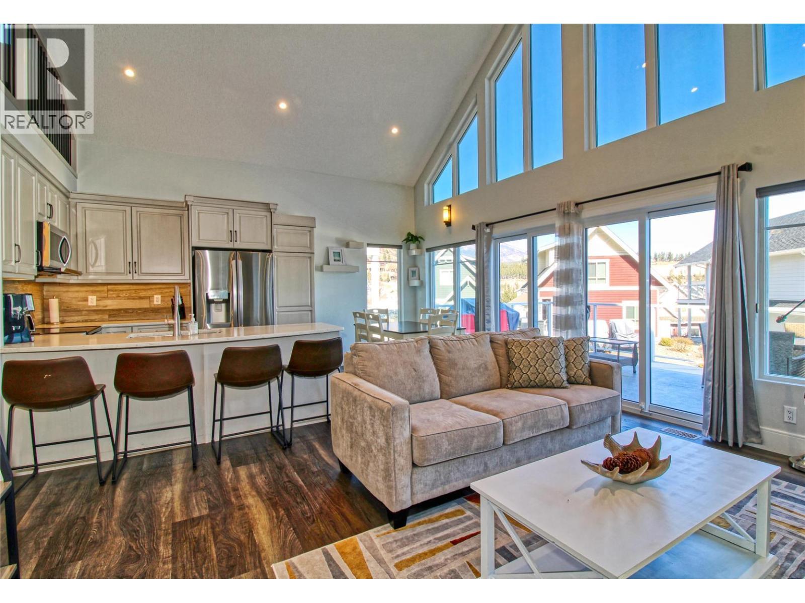 6742 Marbella Loop Unit# 302, Kelowna