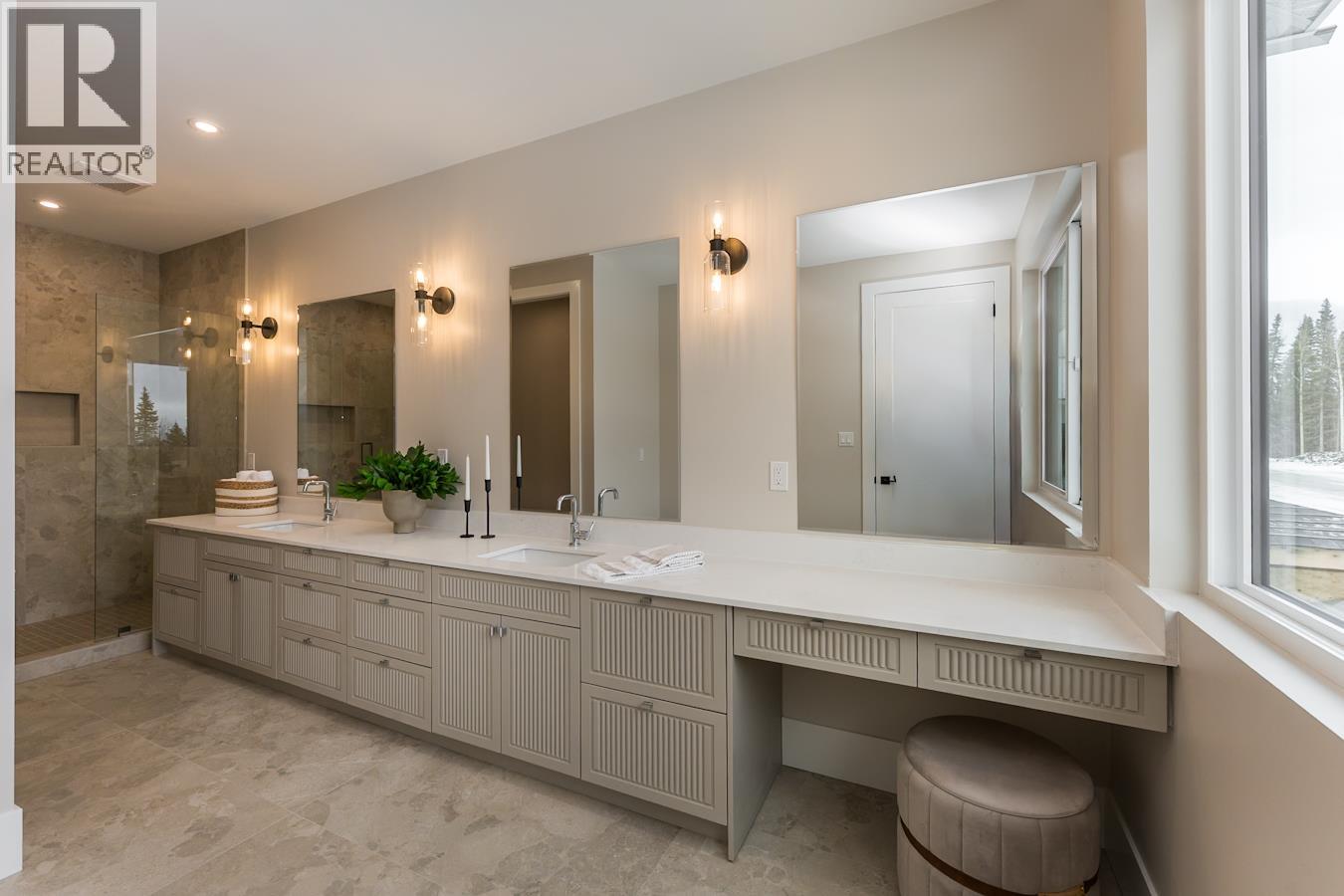 5053 HEADLANDS HEIGHTS, Prince George