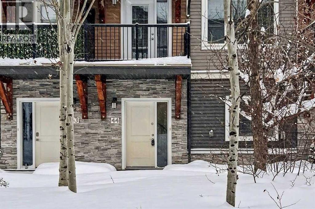 44, 141 Fontaine Crescent - Photo 3 of 41, Fort McMurray, Alberta