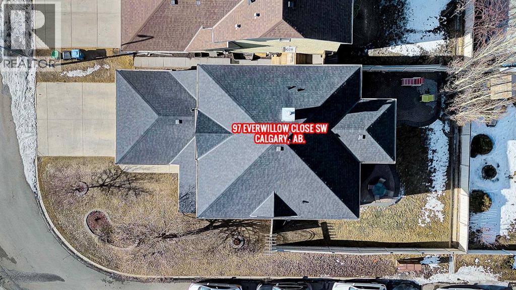 Single Family House for Sale in  Everwillow Close SW Evergreen Calgary 