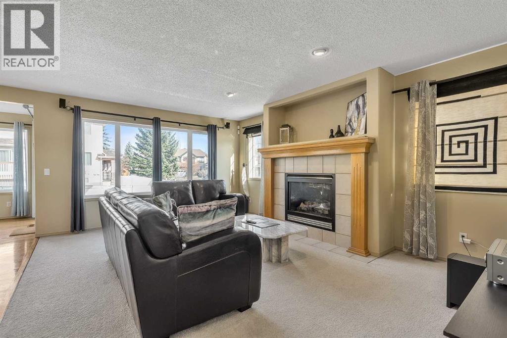 Single Family House for Sale in  Everwillow Close SW Evergreen Calgary 