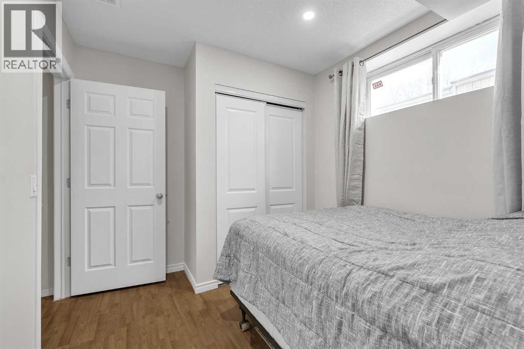 Single Family House for Sale in  Everwillow Close SW Evergreen Calgary 