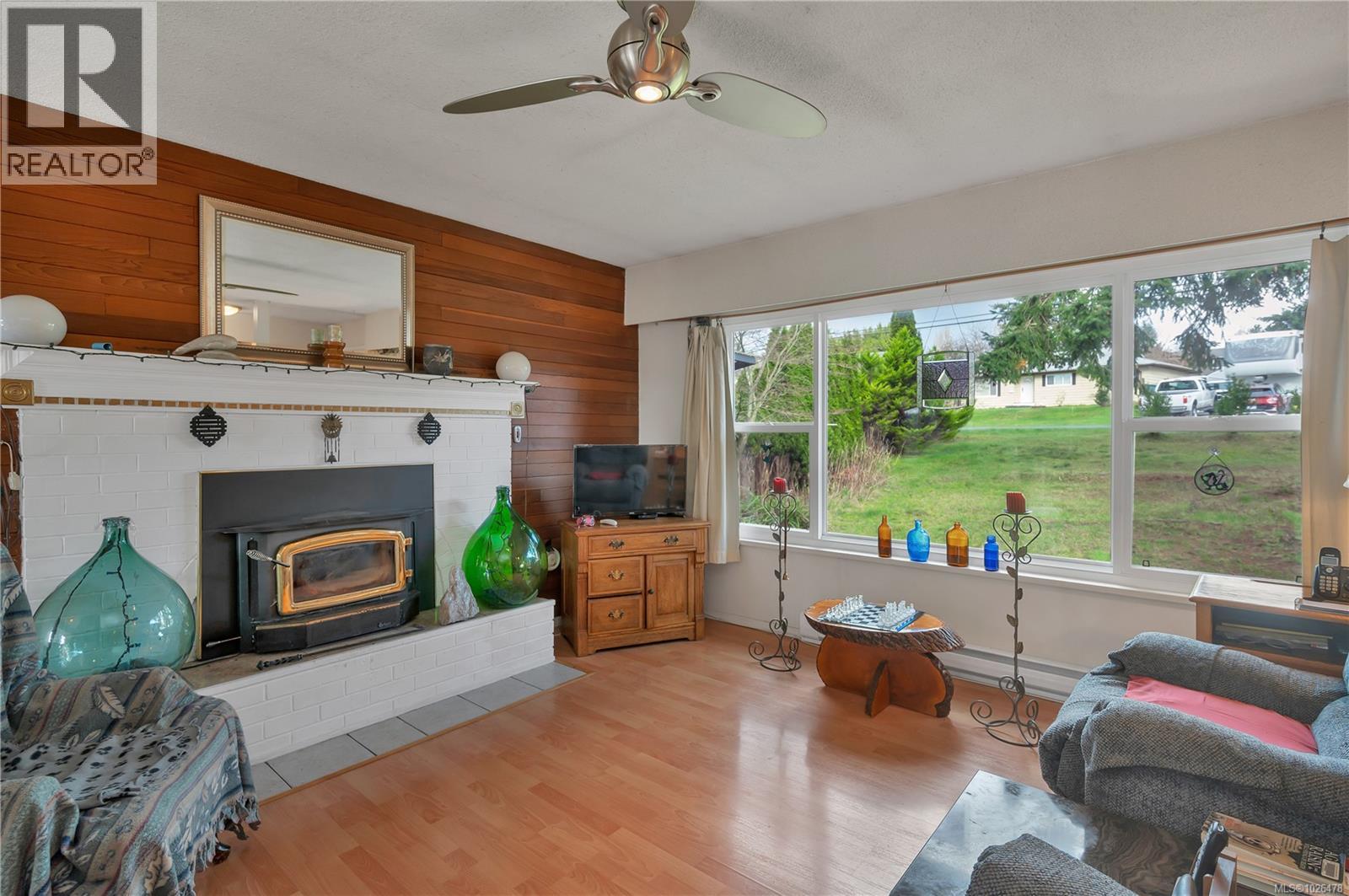 487 Niluht Rd, Campbell River