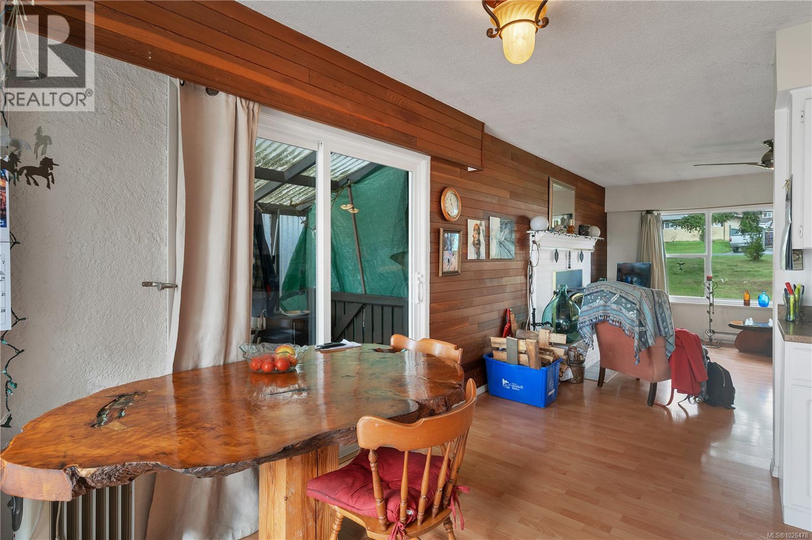 487 Niluht Rd, Campbell River