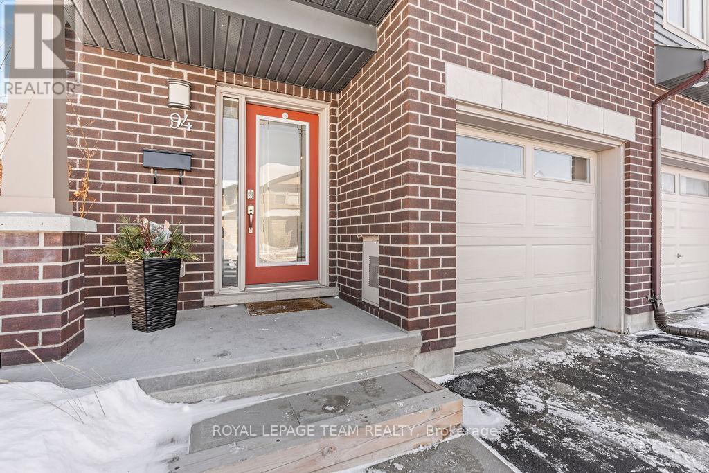 94 NUTTING CRESCENT - 2