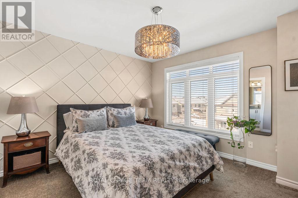 94 NUTTING CRESCENT - 34