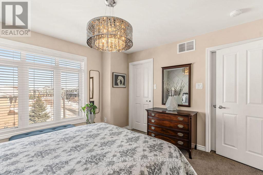 94 NUTTING CRESCENT - 35