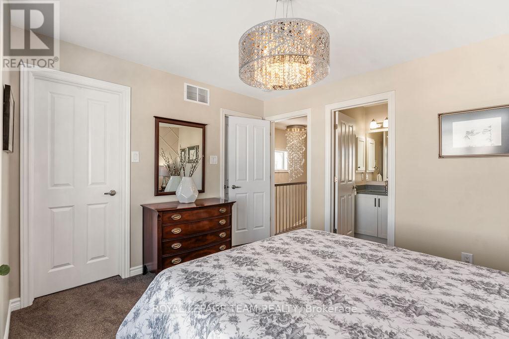 94 NUTTING CRESCENT - 36