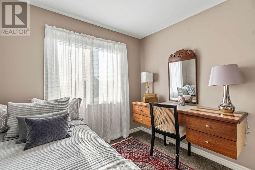 94 NUTTING CRESCENT - 42