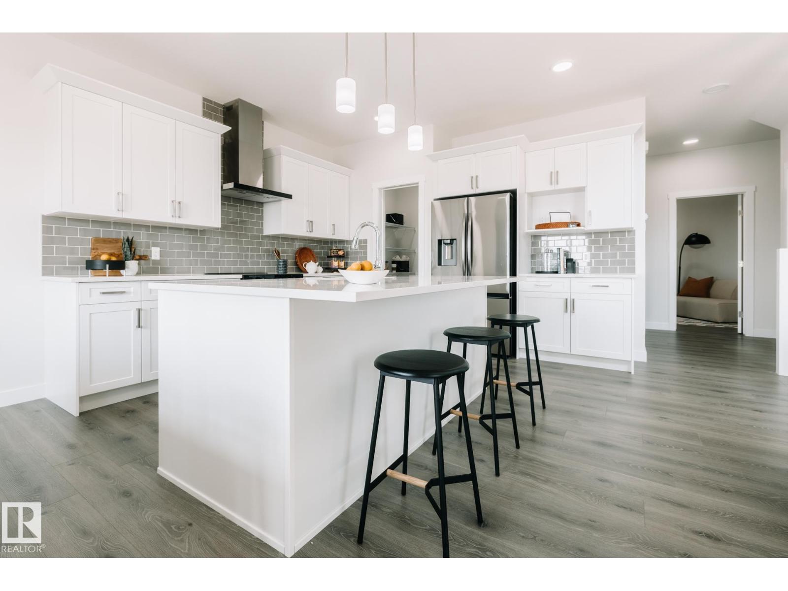 803 157 AV NE - 5