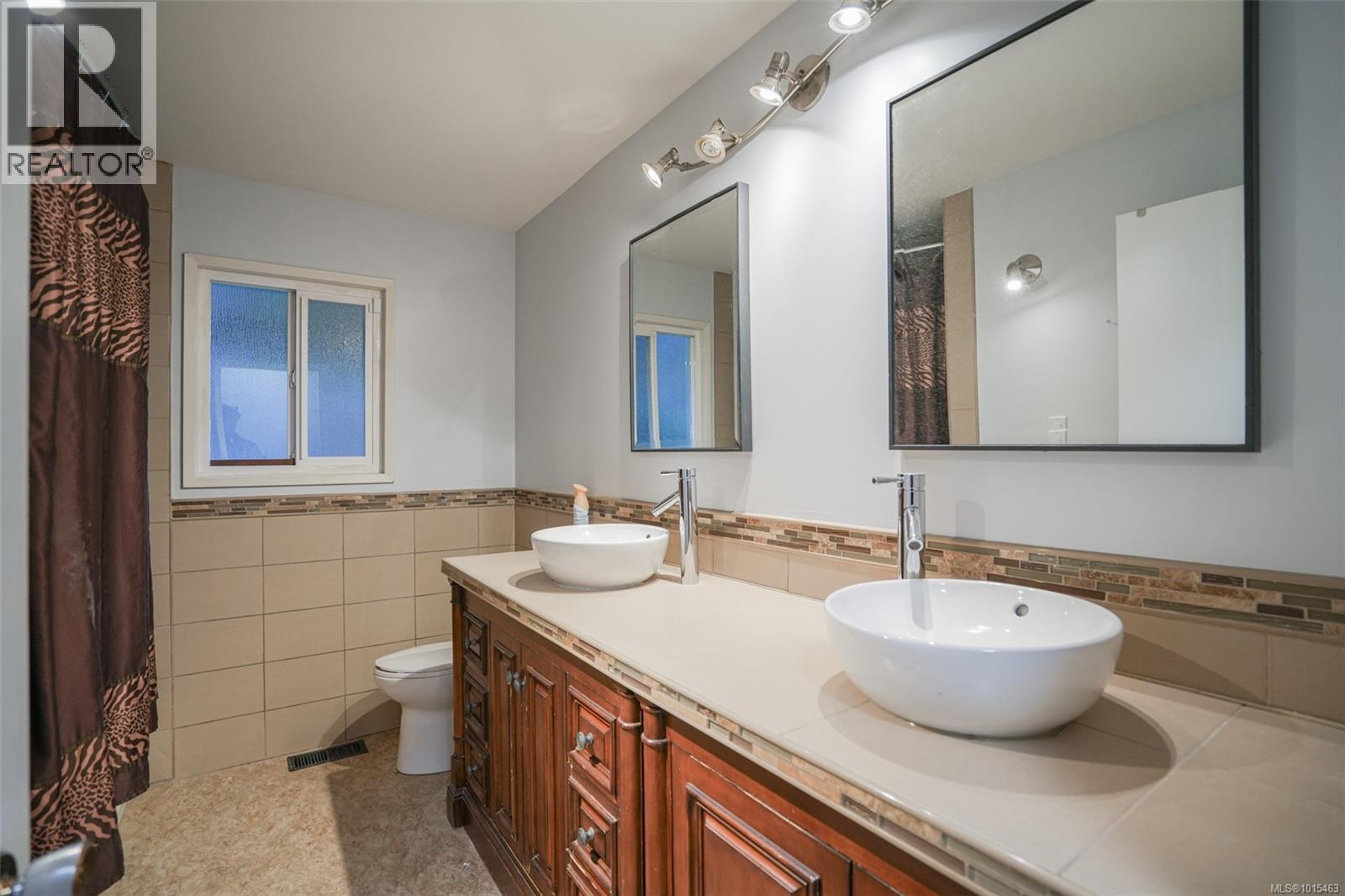 2209 Mallory Dr, Port Alberni