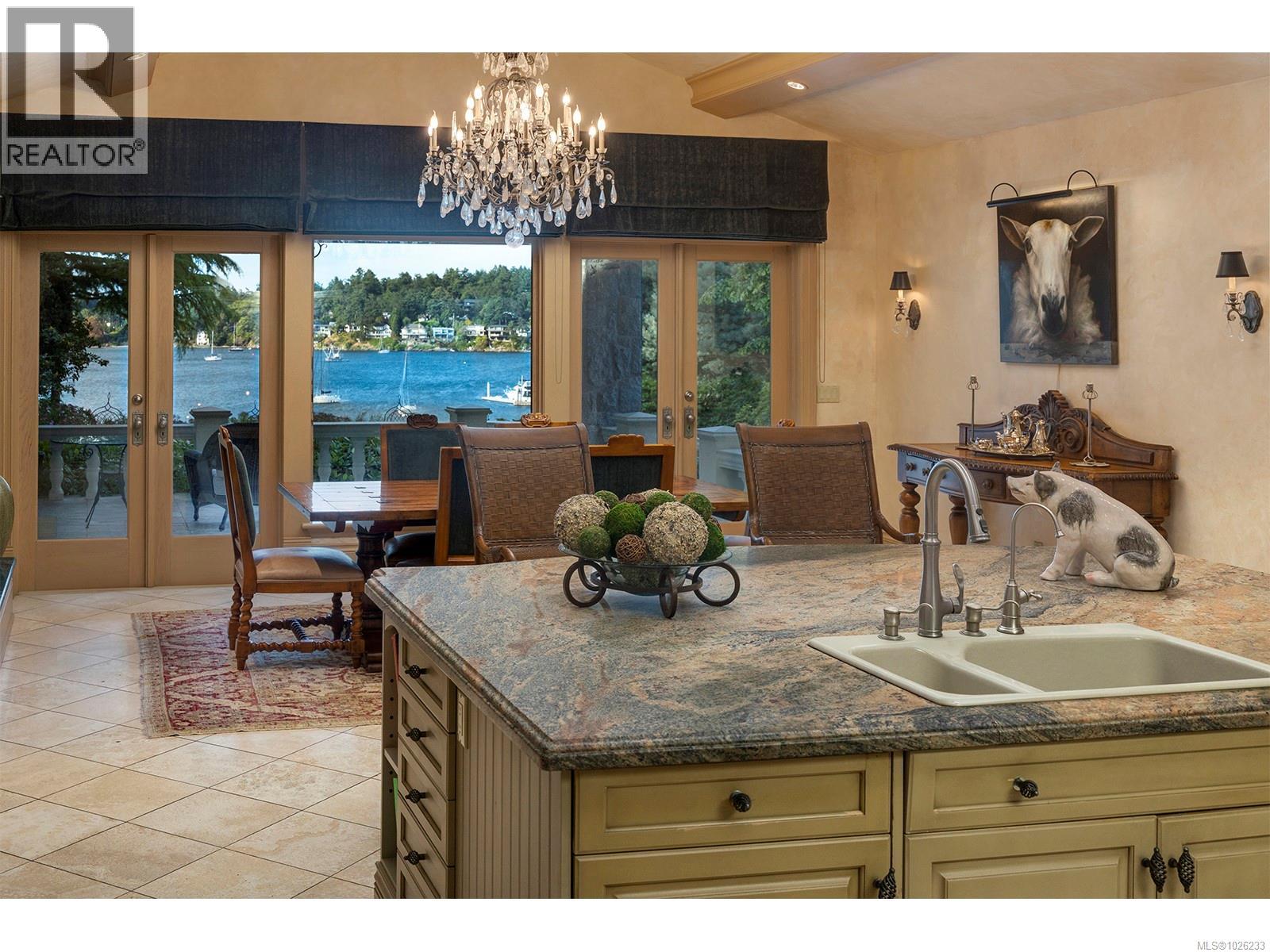  3445 Beach Drive, Oak Bay