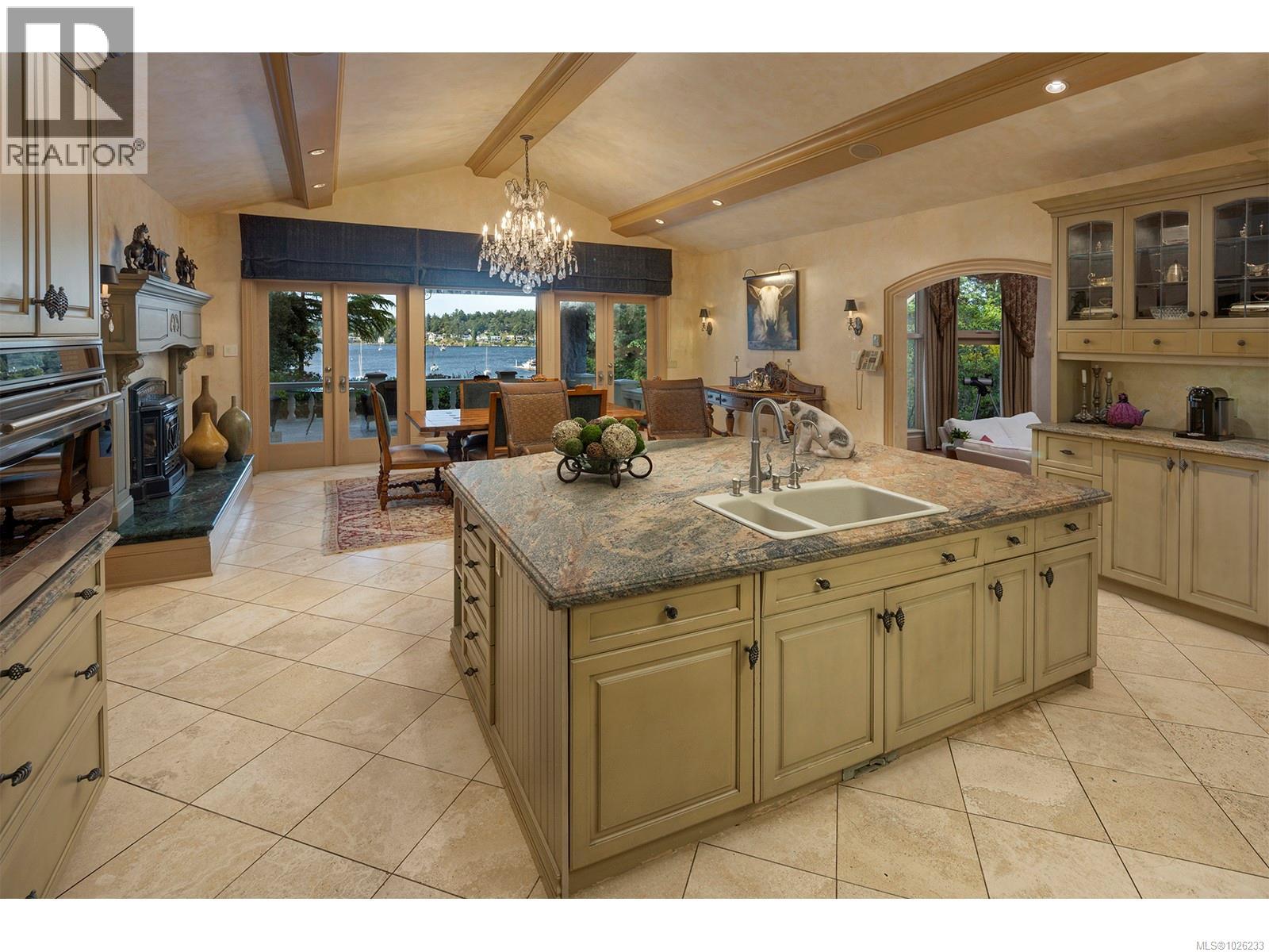  3445 Beach Drive, Oak Bay