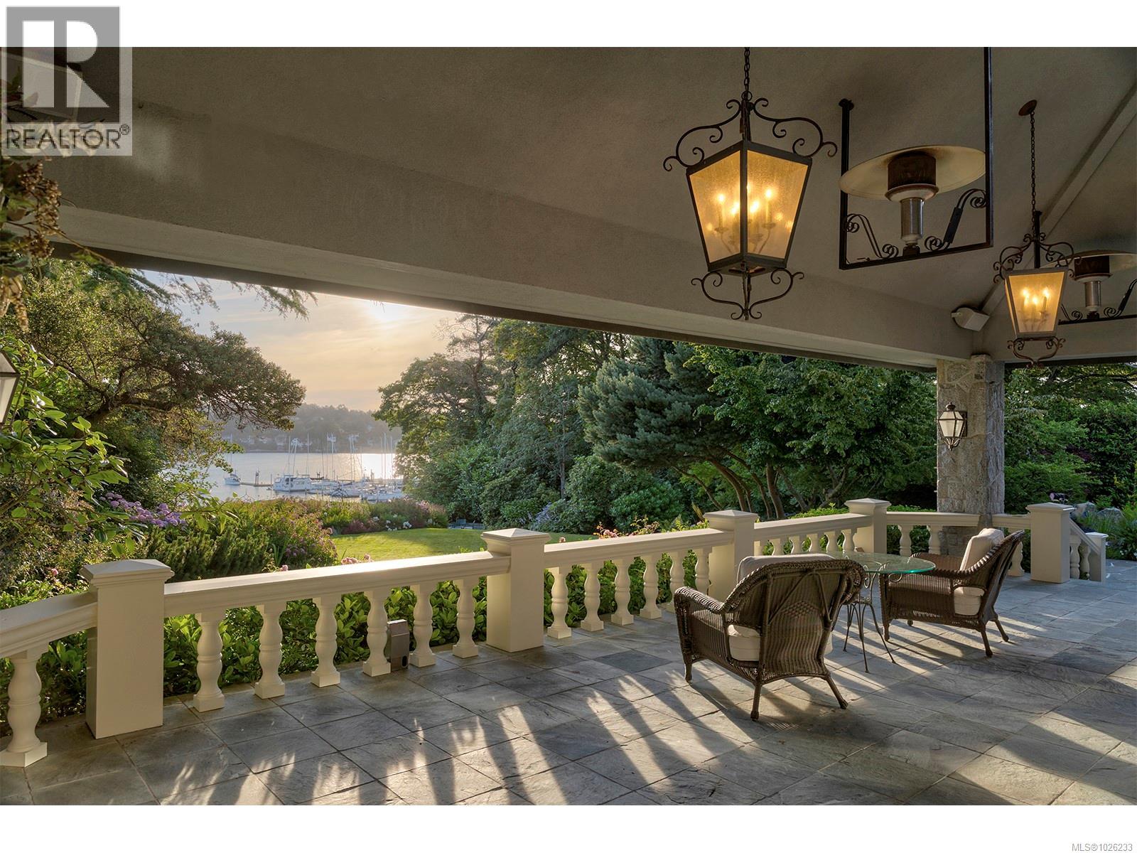  3445 Beach Drive, Oak Bay