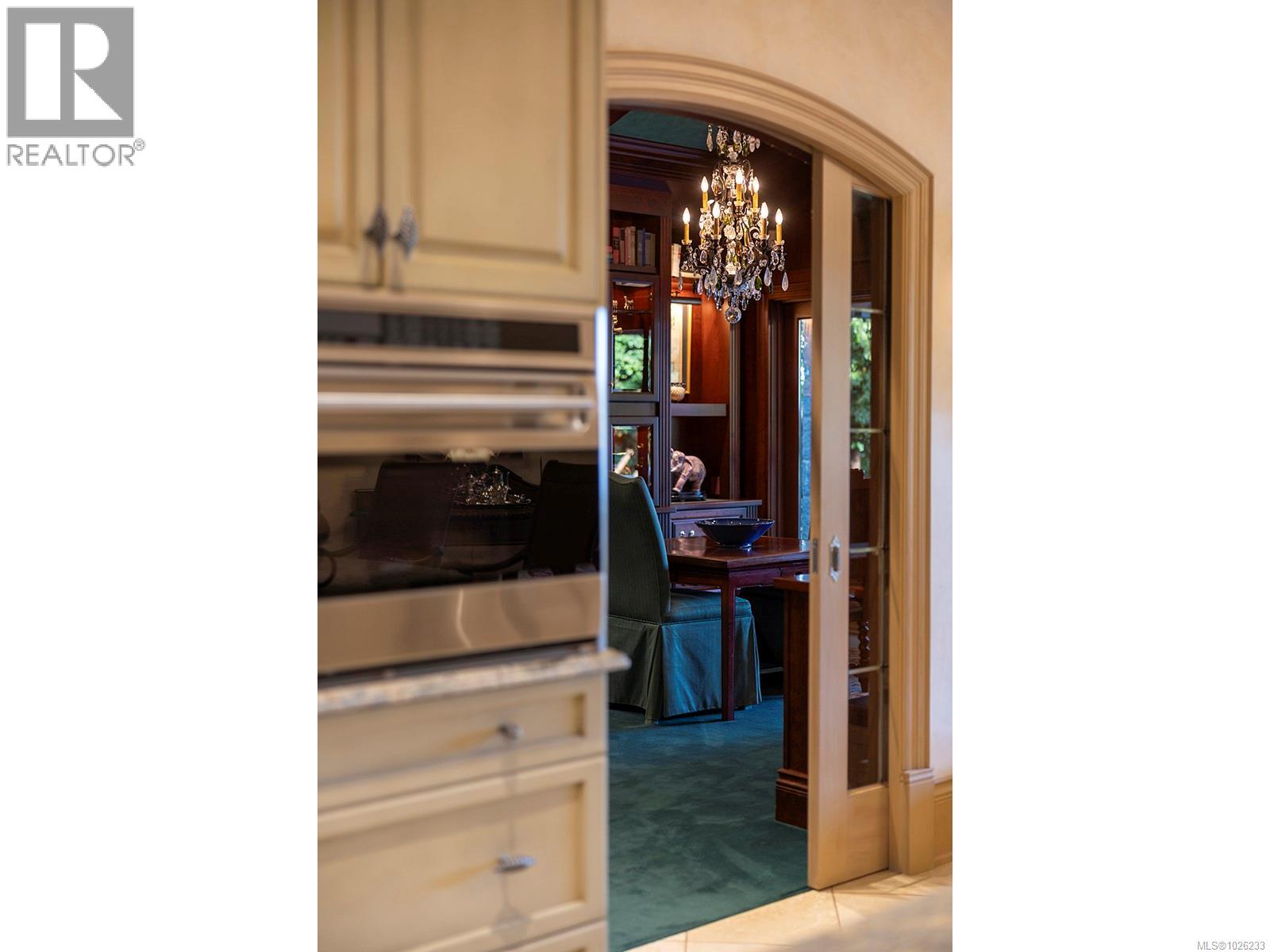  3445 Beach Drive, Oak Bay