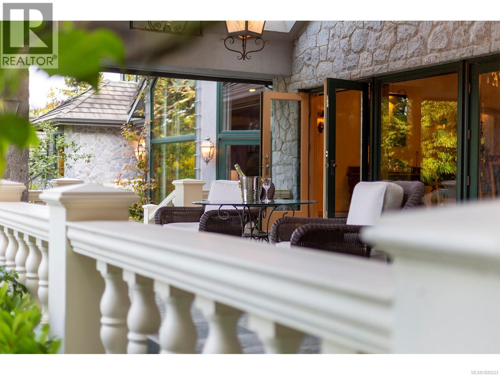  3445 Beach Drive, Oak Bay