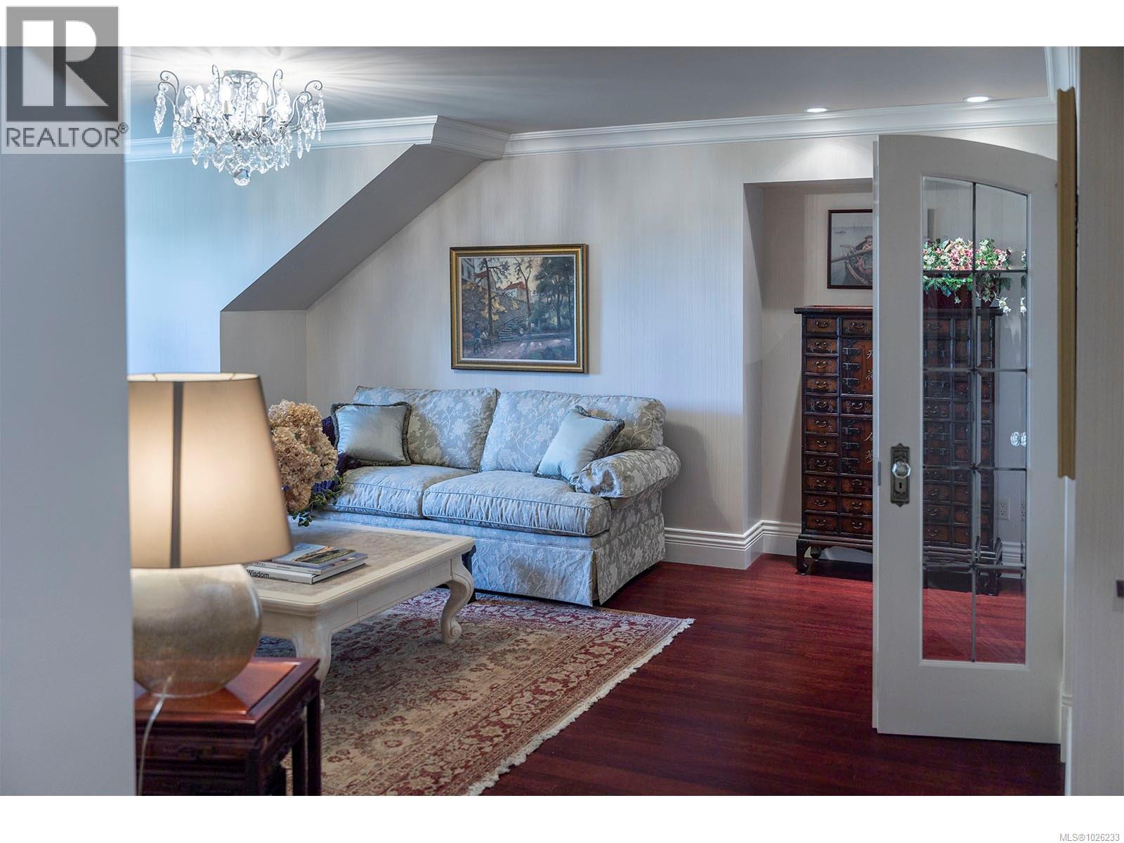  3445 Beach Drive, Oak Bay