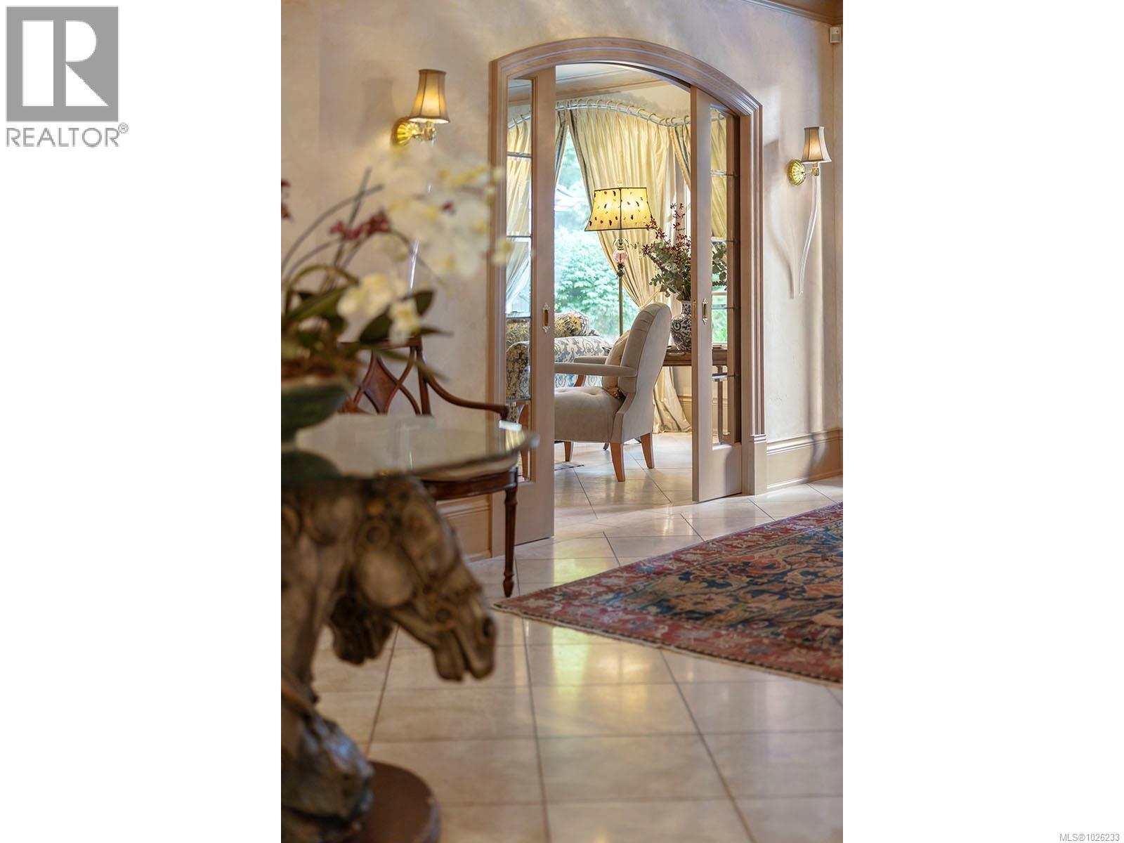  3445 Beach Drive, Oak Bay