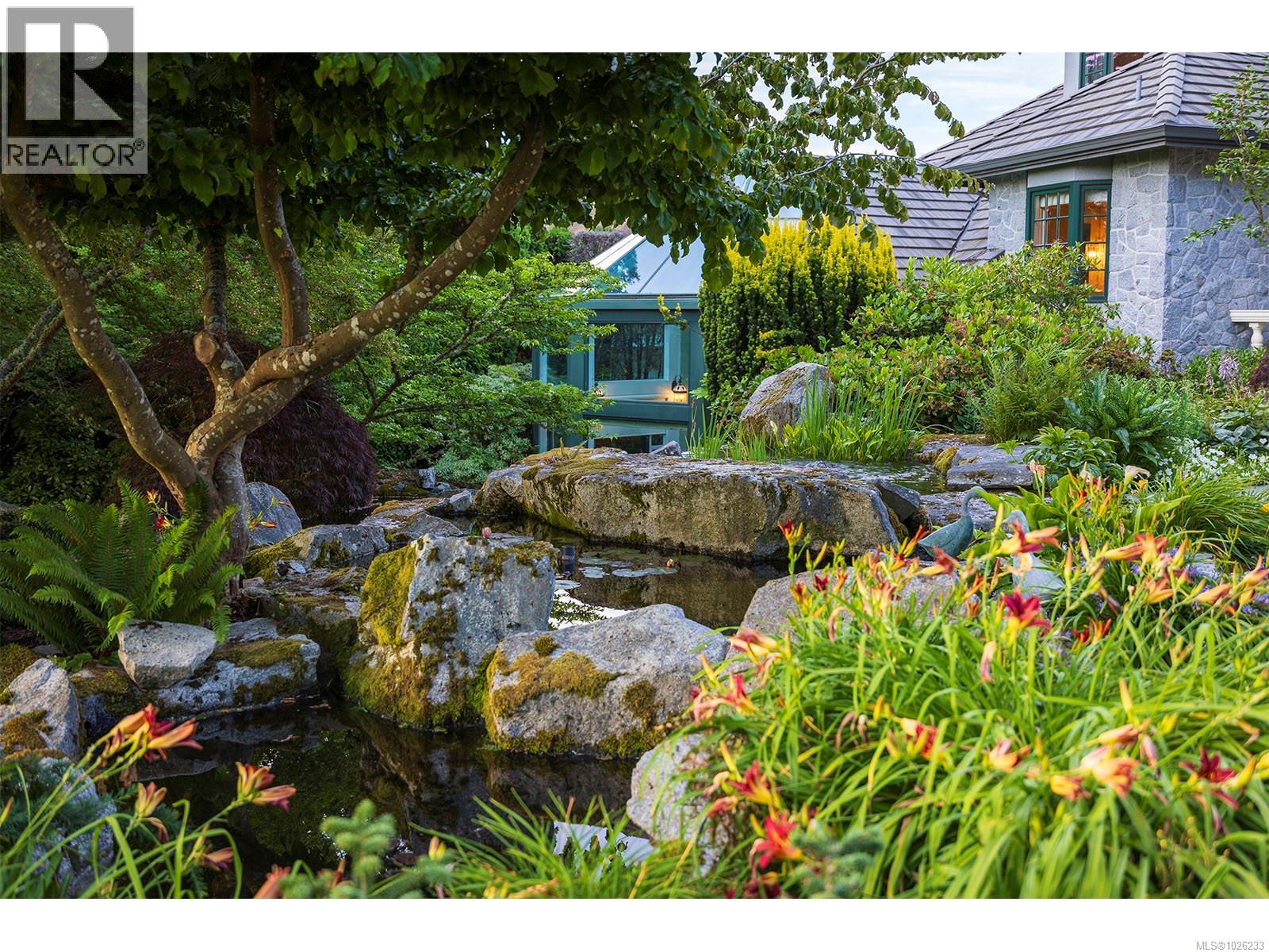  3445 Beach Drive, Oak Bay