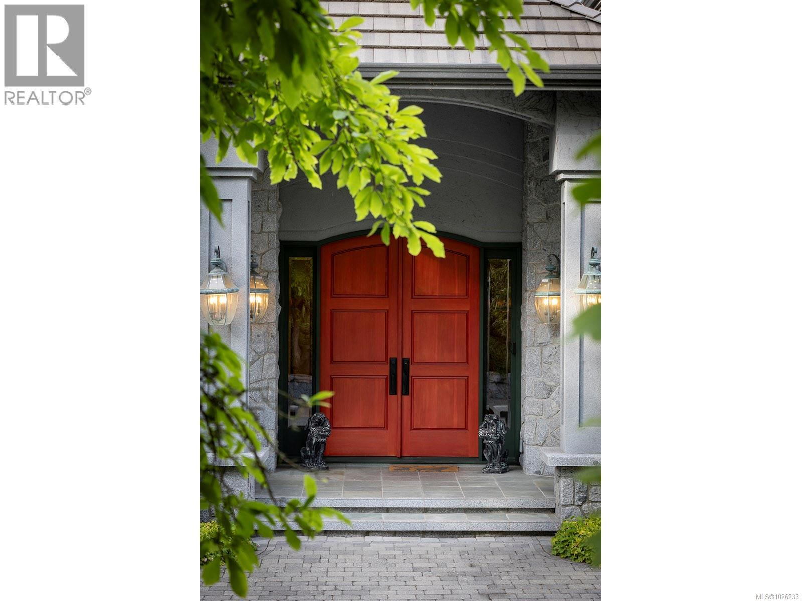  3445 Beach Drive, Oak Bay