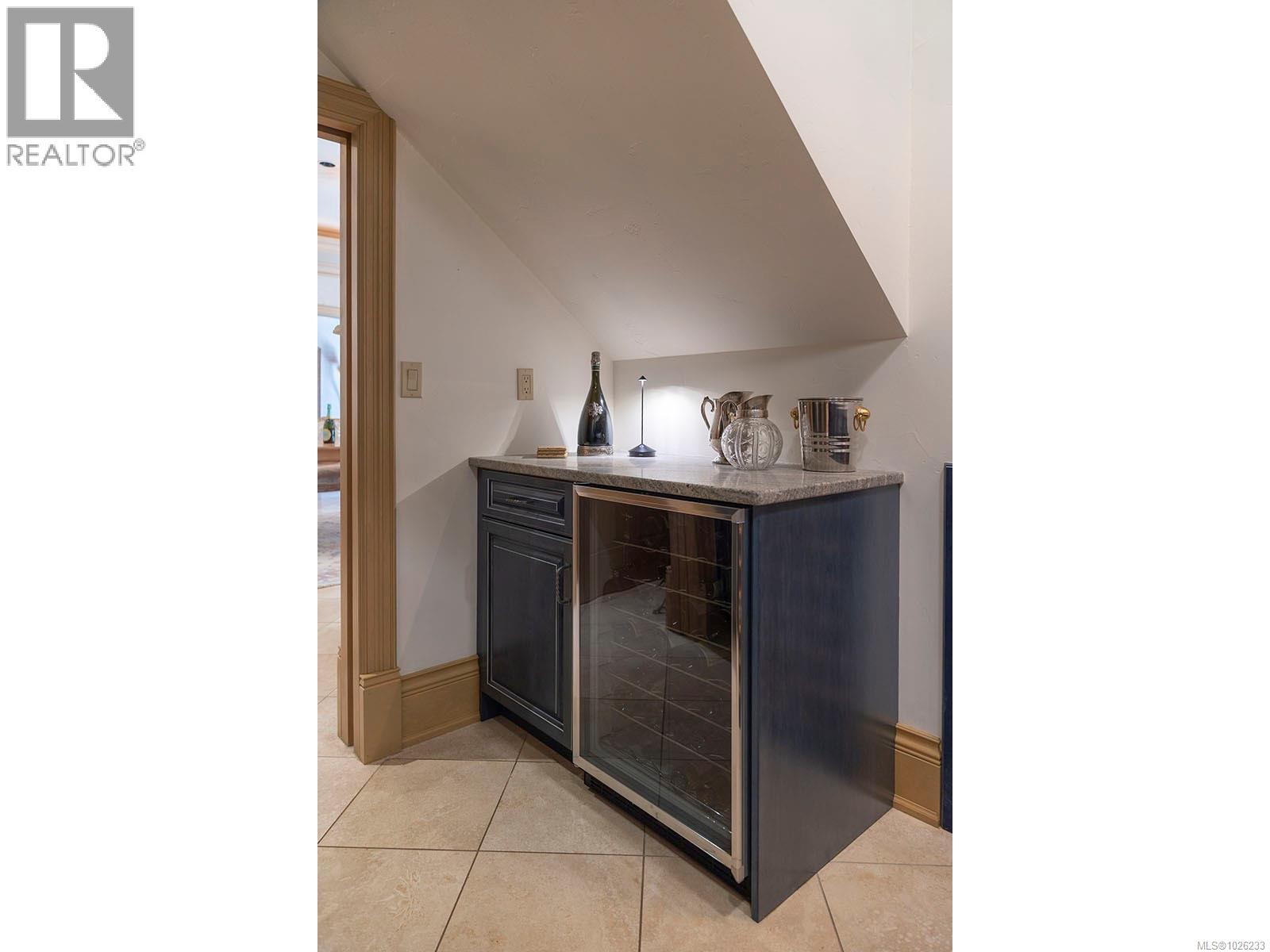  3445 Beach Drive, Oak Bay