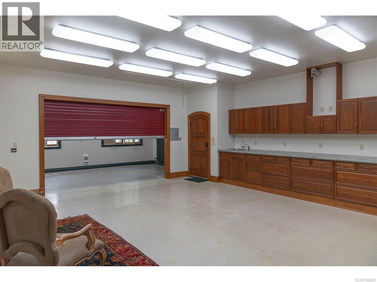  3445 Beach Drive, Oak Bay