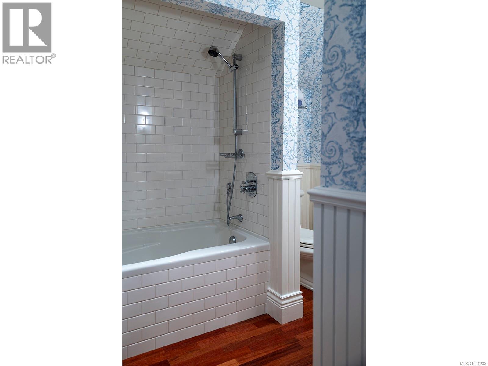  3445 Beach Drive, Oak Bay