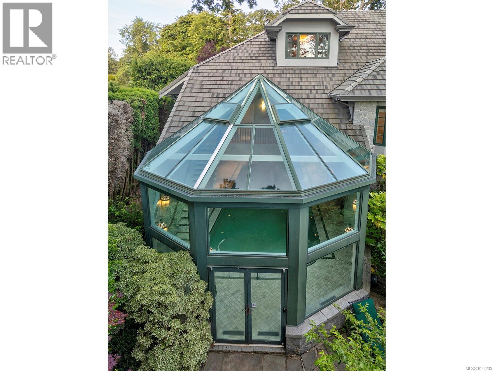  3445 Beach Drive, Oak Bay