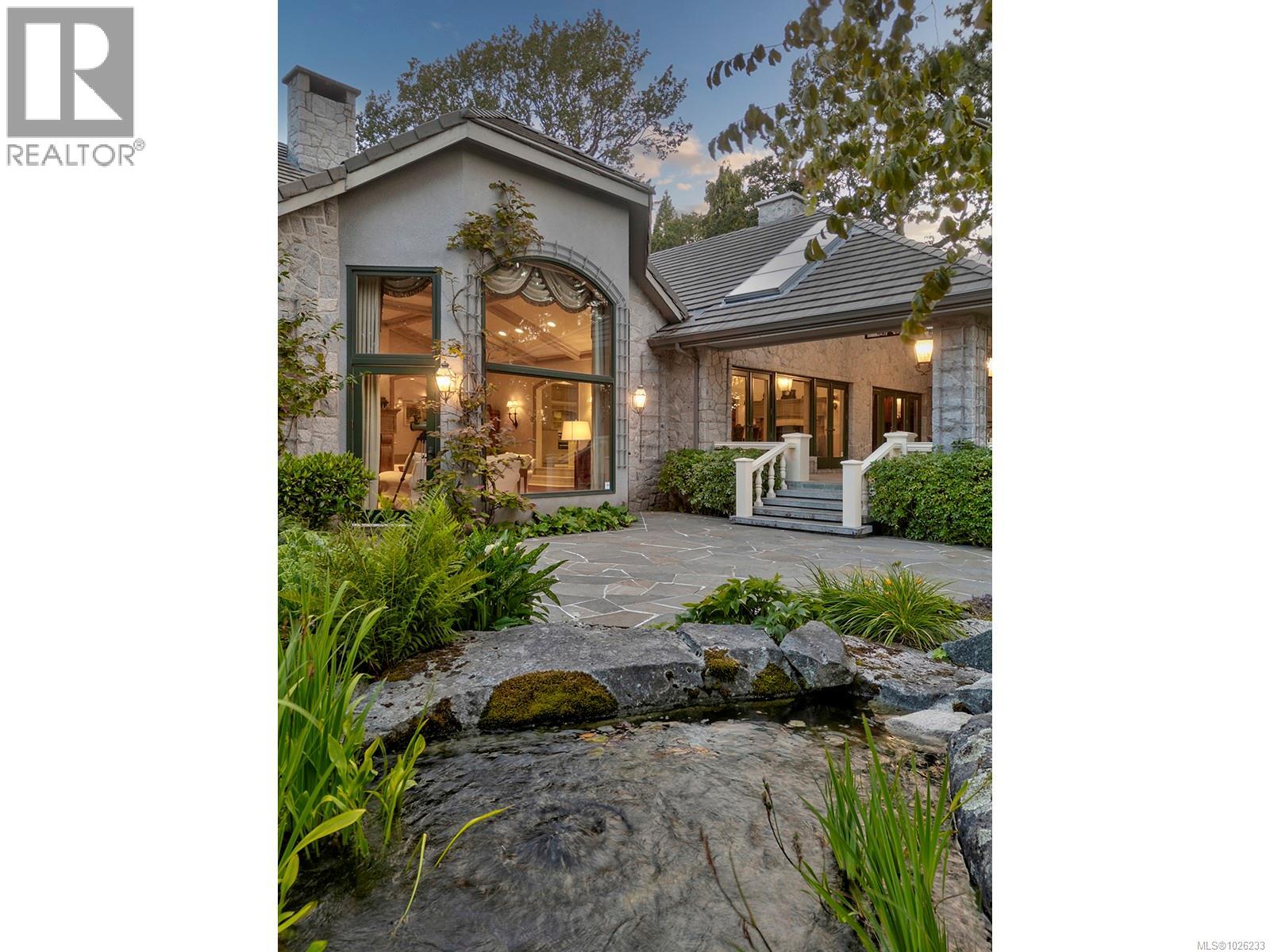  3445 Beach Drive, Oak Bay