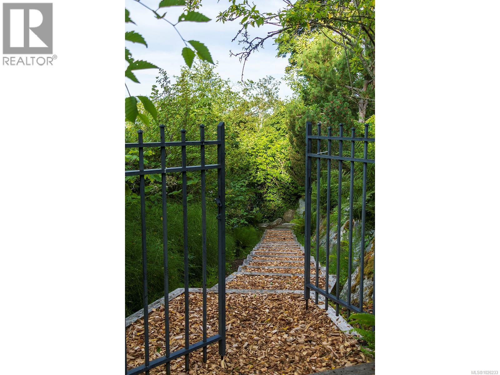  3445 Beach Drive, Oak Bay