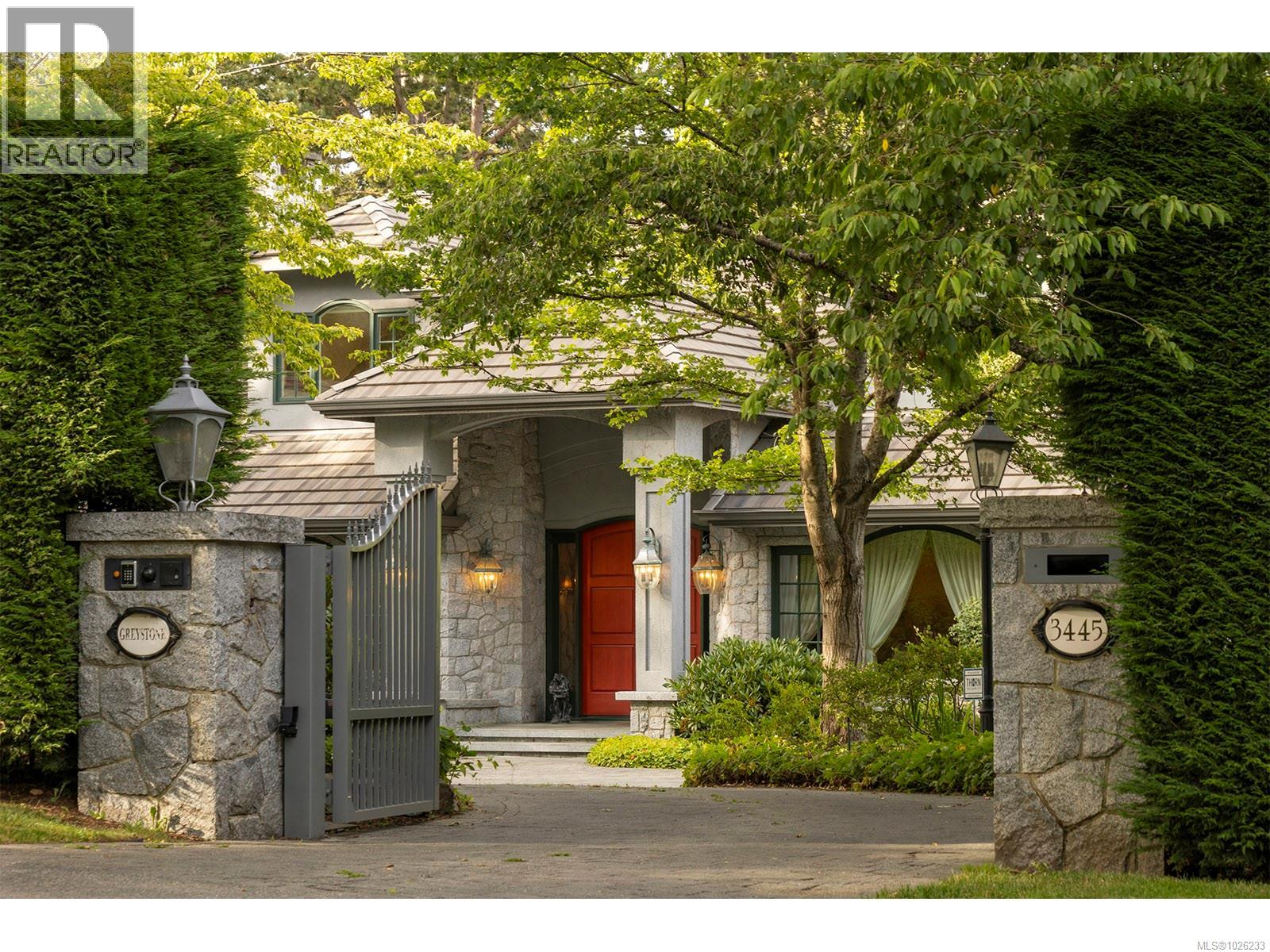  3445 Beach Drive, Oak Bay