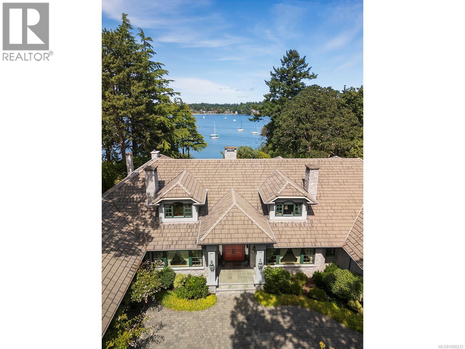  3445 Beach Drive, Oak Bay