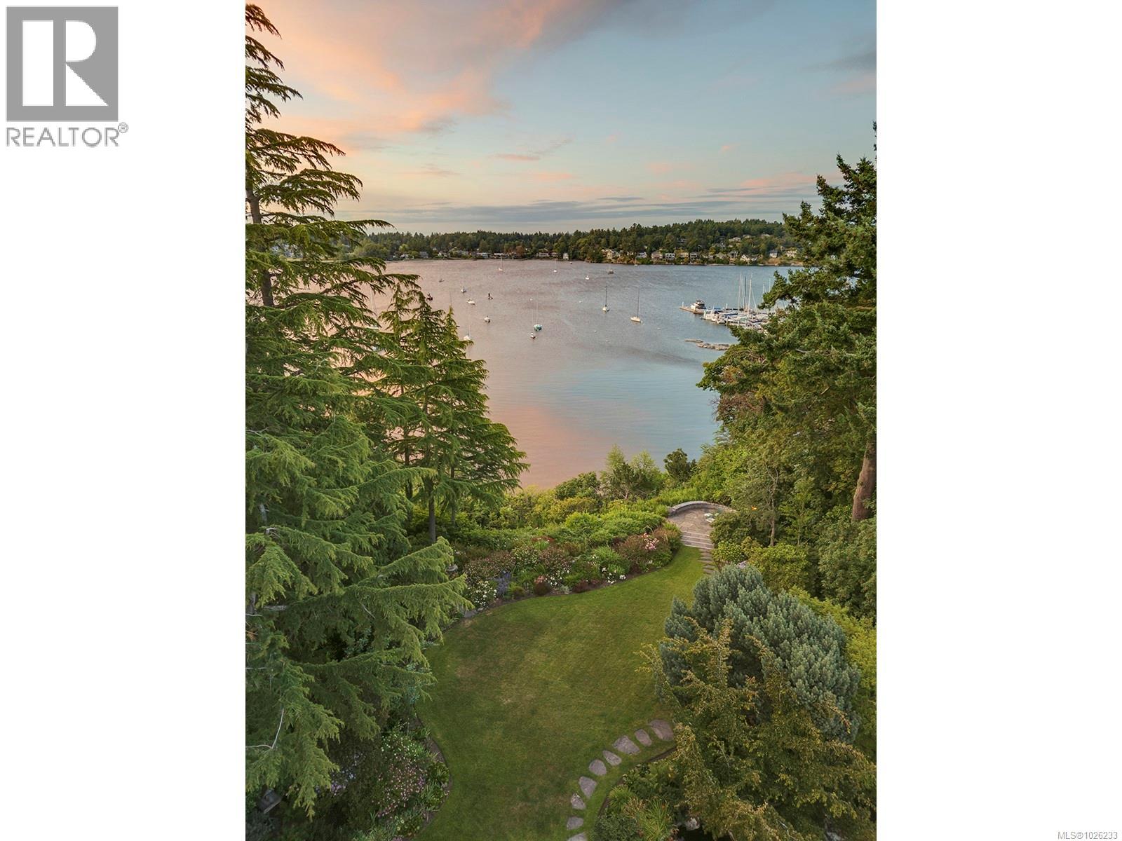  3445 Beach Drive, Oak Bay