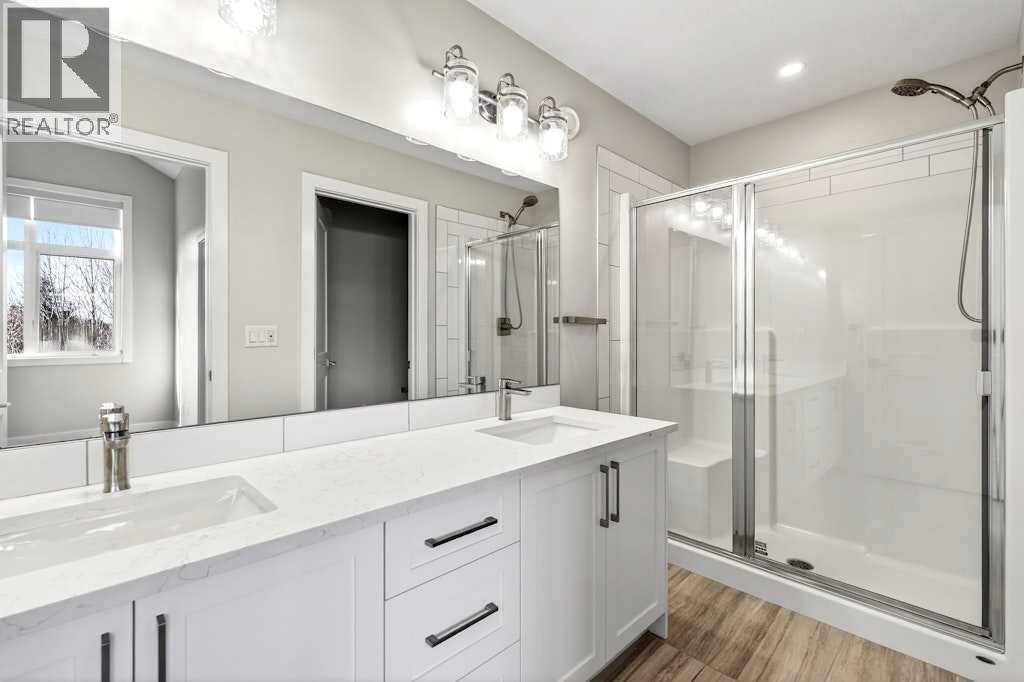 Single Family House for Sale in  Crestridge Common SW Crestmont Calgary 