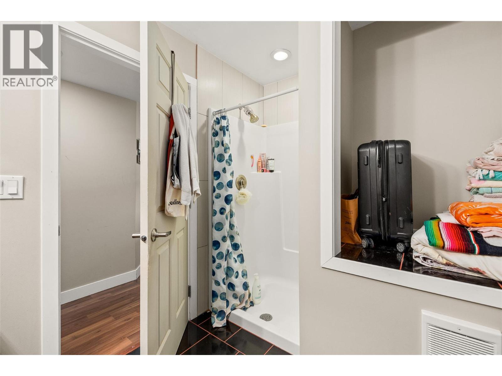 674 Muir Road, Kelowna