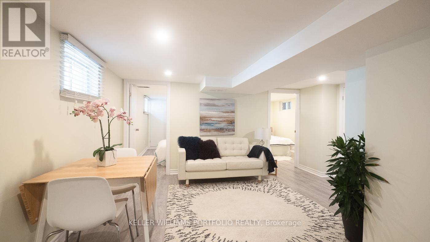 128 Lambton Avenue Lower