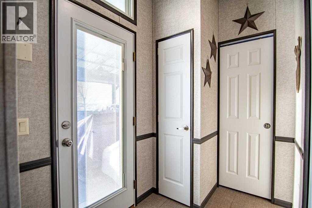 25054 South Pine Lake Road, Rural Red Deer County