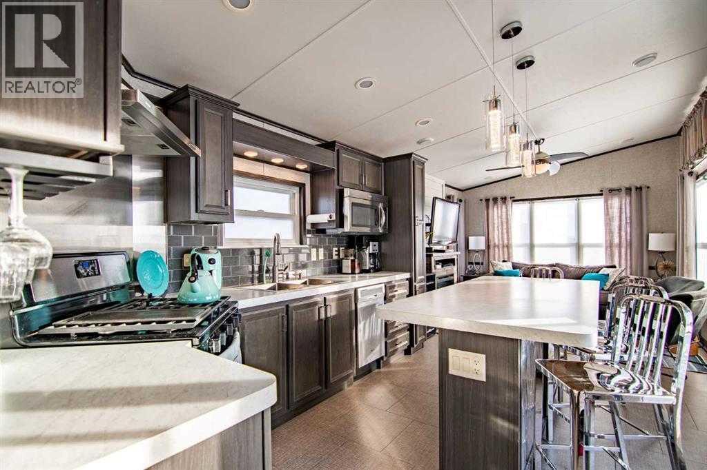 25054 South Pine Lake Road, Rural Red Deer County