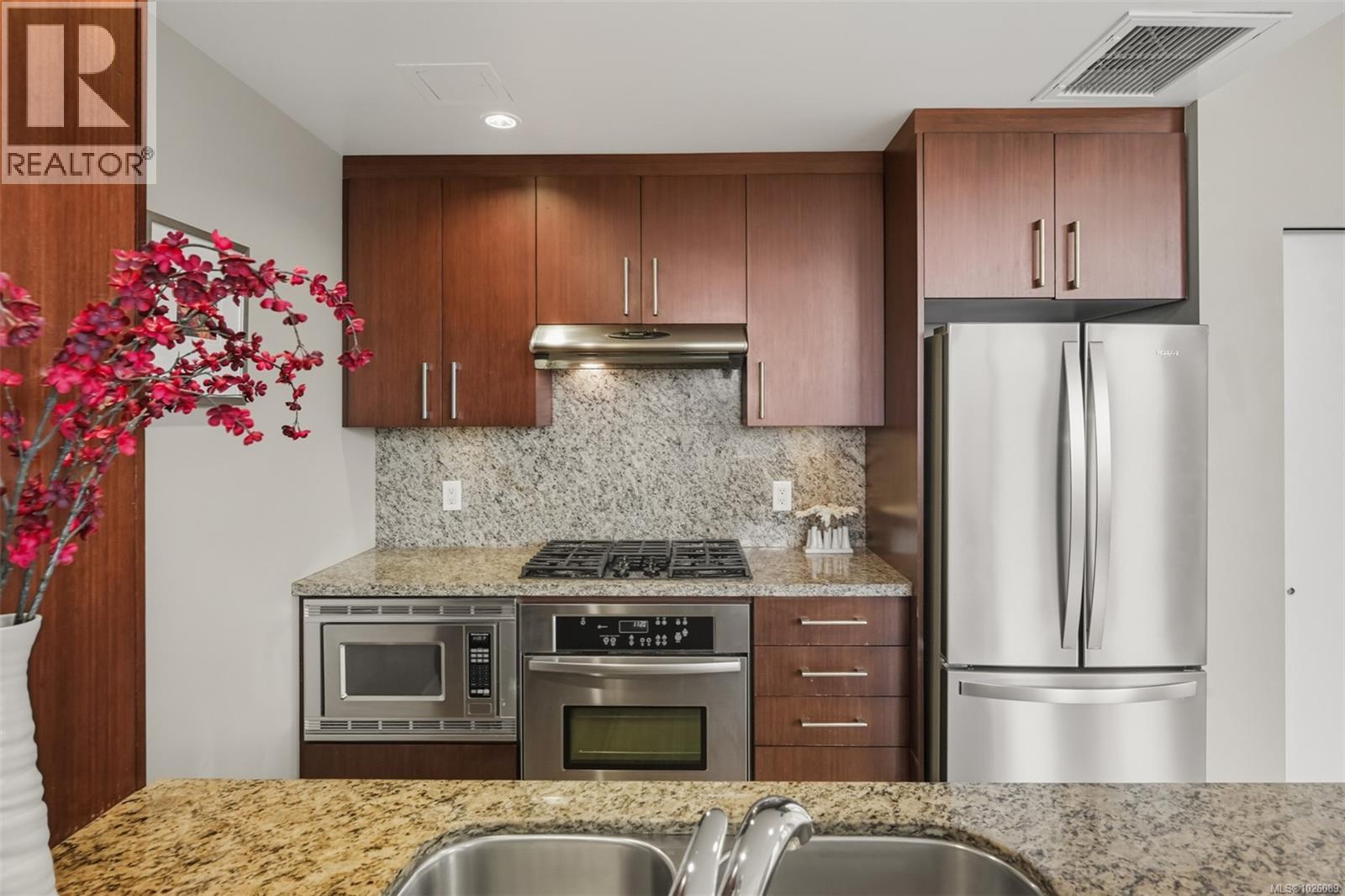 108 373 Tyee Road, Victoria